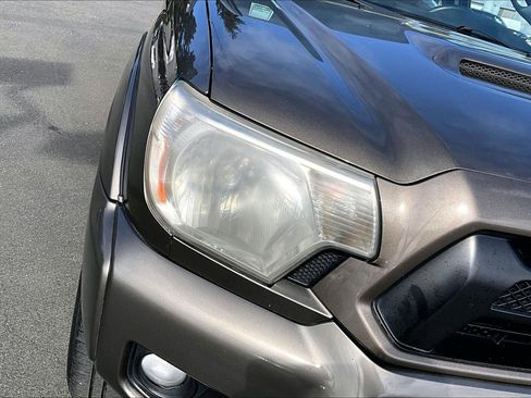 Used 2015 Toyota Tacoma TRD Sport w/ TRD Sport Package image 31