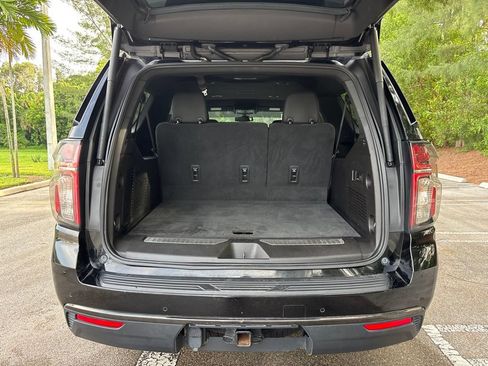 Used 2021 Chevrolet Suburban RST w/ Luxury Package RWD image 27