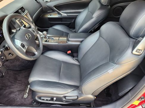 Used 2015 Lexus IS 250C w/ Luxury Package RWD image 13