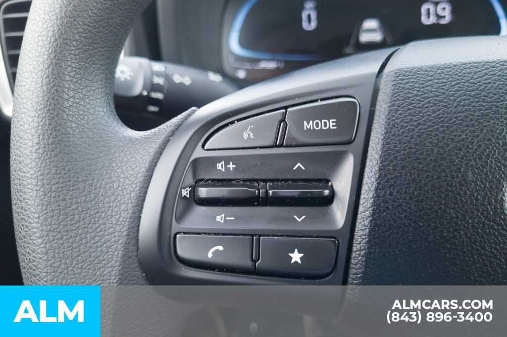 Certified 2026 Hyundai Venue SE FWD image 29