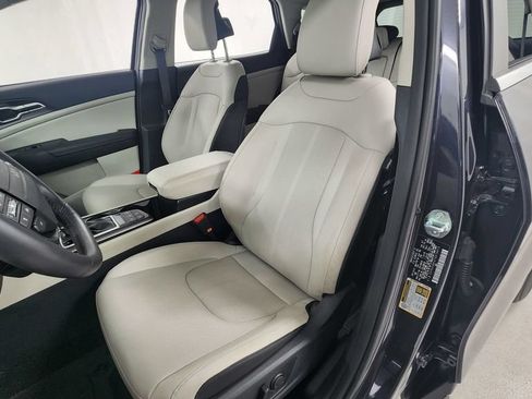Used 2026 Kia Sportage EX FWD image 10