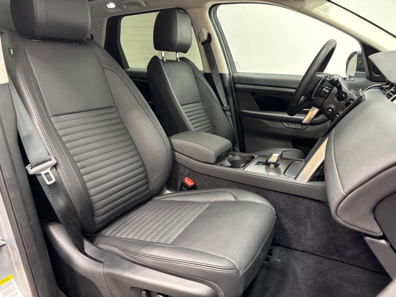 New 2024 Land Rover Discovery Sport S AWD/4WD image 30