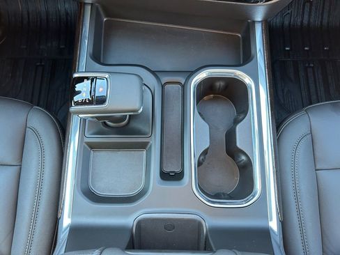 Used 2025 GMC Sierra 1500 Elevation w/ Elevation Premium Package image 7