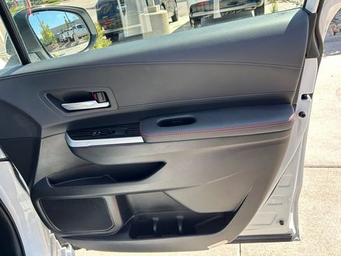 Used 2026 Toyota Sienna XSE FWD image 33