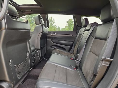 Used 2018 Jeep Grand Cherokee Altitude AWD/4WD image 20