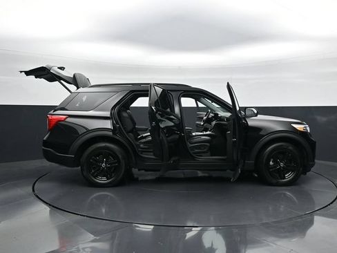 Used 2023 Ford Explorer XLT w/ Equipment Group 202A AWD/4WD image 54