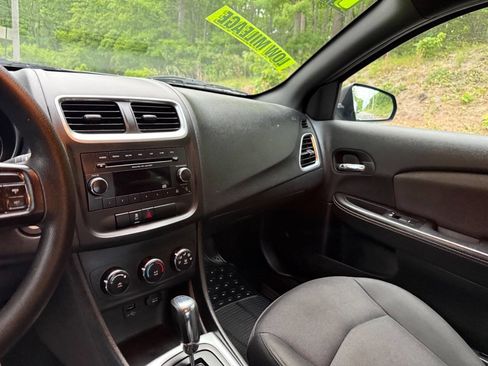 Used 2013 Dodge Avenger SE FWD image 12