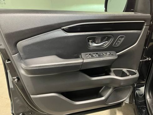 Used 2024 Honda Pilot Touring image 21