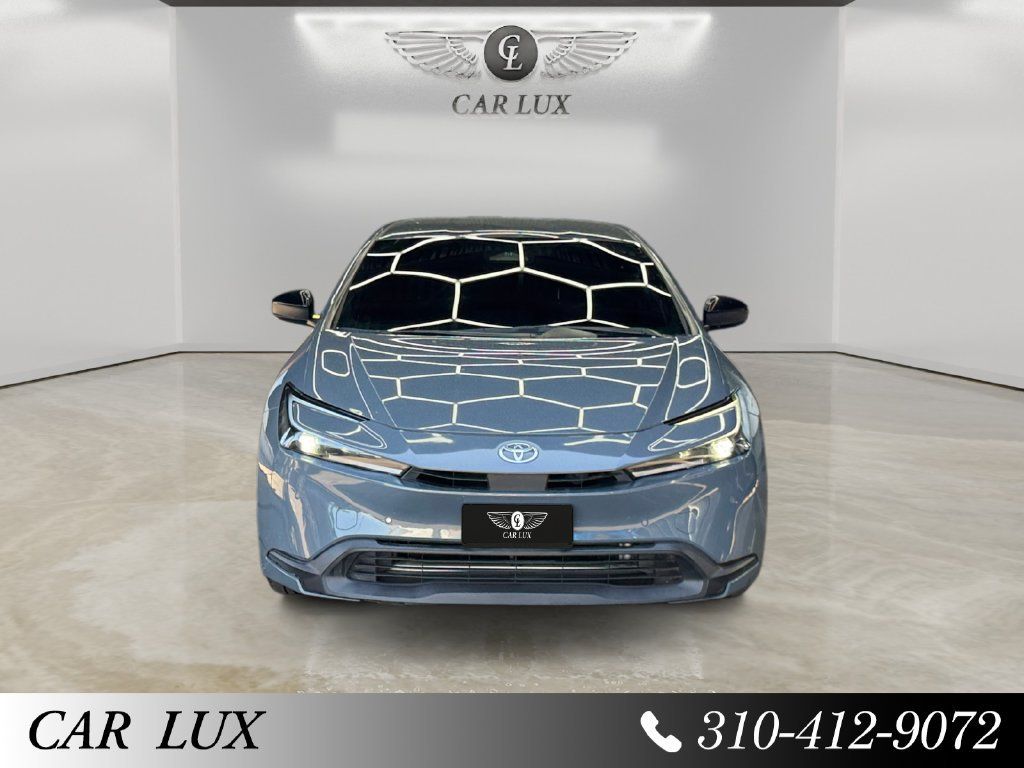 Used 2024 Toyota Prius LE FWD image 8