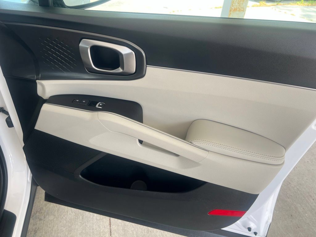 Certified 2024 Kia Sorento S w/ Panoramic Sunroof Package FWD image 22