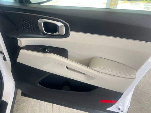 Certified 2024 Kia Sorento S w/ Panoramic Sunroof Package FWD image 22