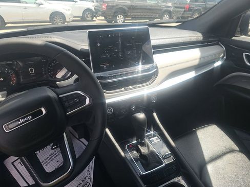 Used 2026 Jeep Compass Limited image 6