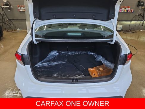 Used 2022 Toyota Corolla LE FWD image 13