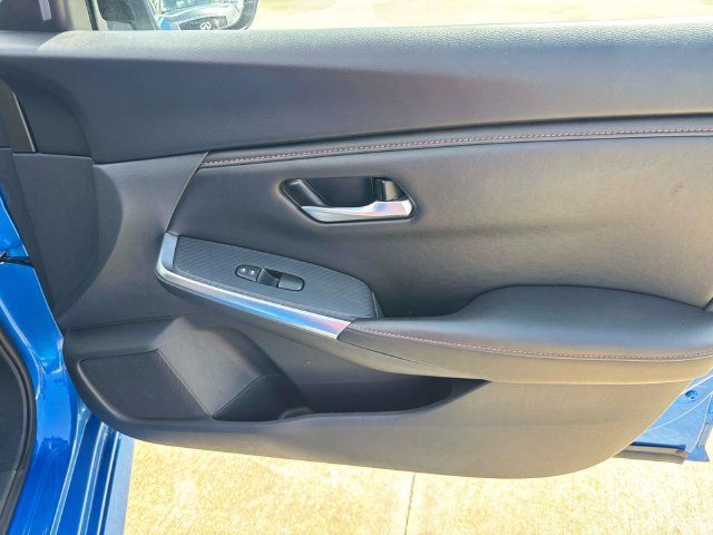 Used 2025 Nissan Sentra SR FWD image 20