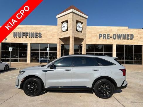 Certified 2023 Kia Sorento SX FWD image 1