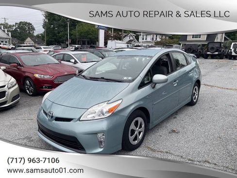 Used 2014 Toyota Prius Three FWD image 1