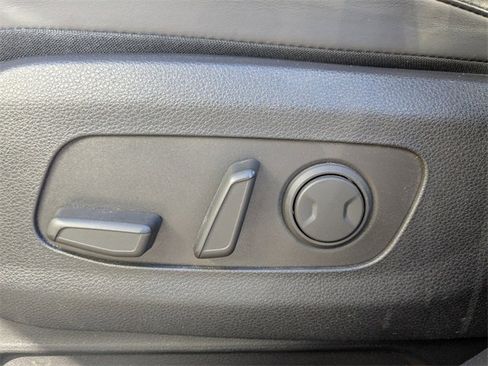 Certified 2024 Kia Carnival LX image 26