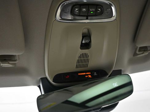 Used 2018 Volvo XC90 T6 Momentum w/ Convenience Package image 33