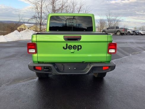 Used 2025 Jeep Gladiator Sport image 5