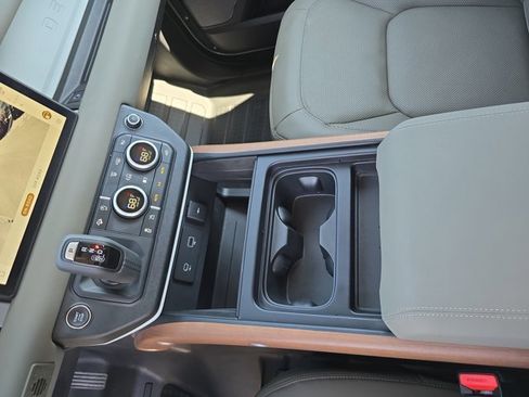Used 2023 Land Rover Defender 90 S AWD/4WD image 23