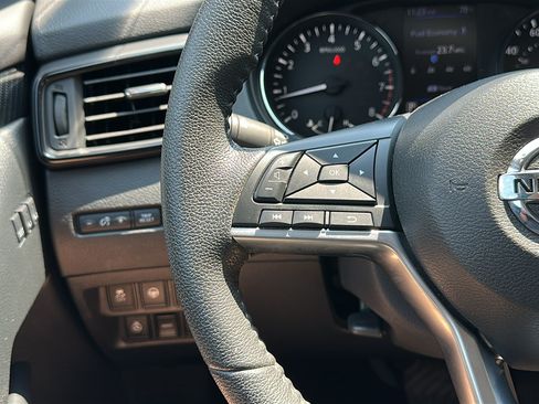 Used 2020 Nissan Rogue SL AWD/4WD image 16