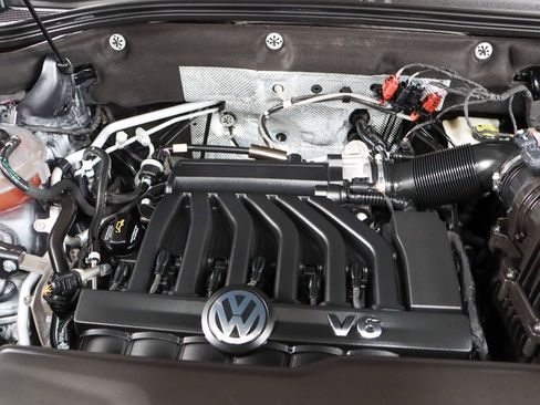 Used 2022 Volkswagen Atlas SE w/ Black Wheel Package image 32