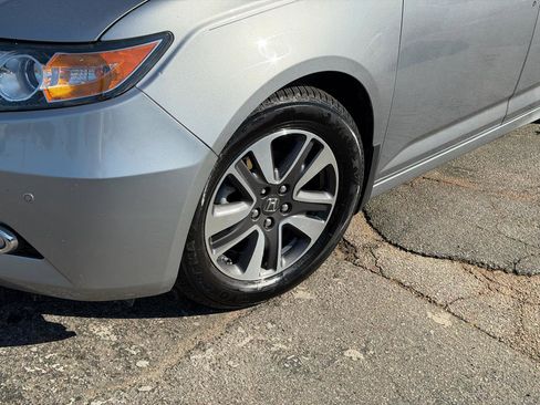 Used 2016 Honda Odyssey Touring Elite image 6