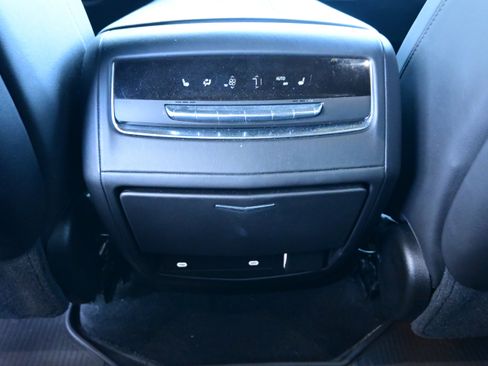 Used 2021 Cadillac Escalade ESV Premium Luxury w/ LPO, Illumination Package image 20