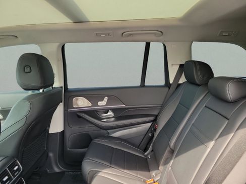 Certified 2026 Mercedes-Benz GLS 450 4MATIC image 35