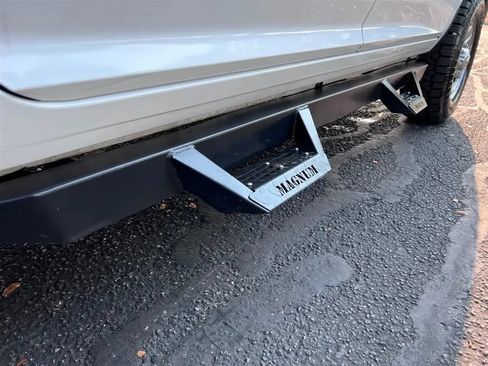 Used 2018 RAM 3500 Tradesman w/ Chrome Appearance Group AWD/4WD image 17