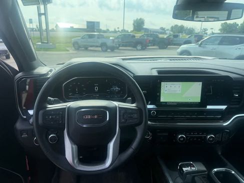 Used 2023 GMC Sierra 1500 Elevation w/ Preferred Package AWD/4WD image 9