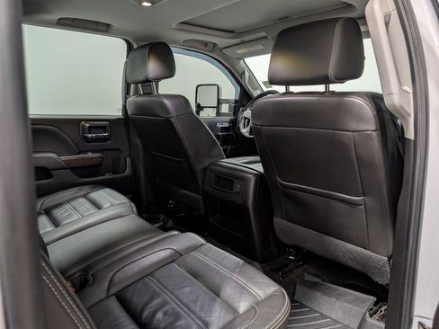 Used 2018 GMC Sierra 2500 Denali image 20