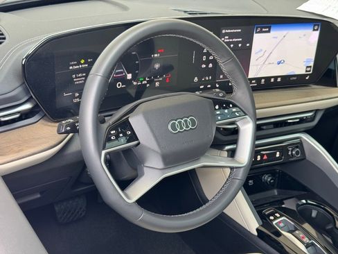 New 2025 Audi Q5 2.0T Premium image 14