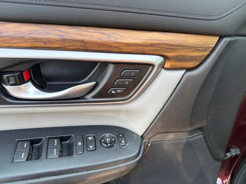 Used 2019 Honda CR-V Touring image 12