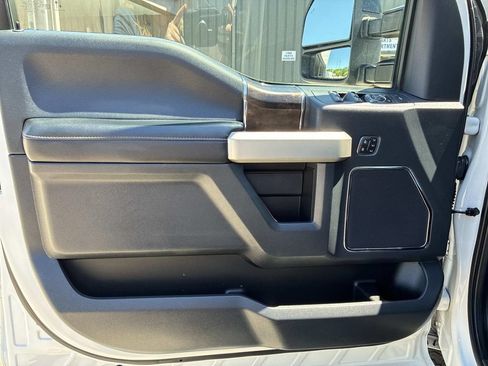 Certified 2022 Ford F250 Lariat w/ Black Appearance Package AWD/4WD image 20