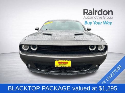 Used 2020 Dodge Challenger SXT w/ Blacktop Package RWD image 2