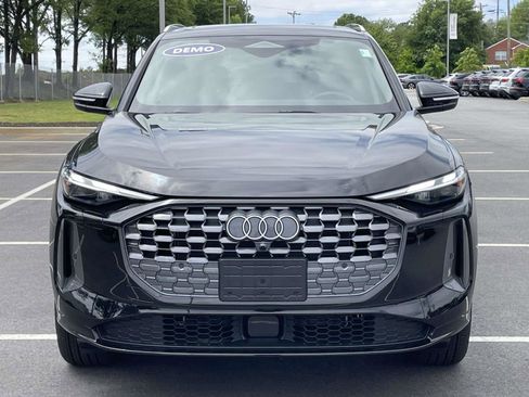 Used 2025 Audi Q5 Premium w/ Convenience Package AWD/4WD image 2