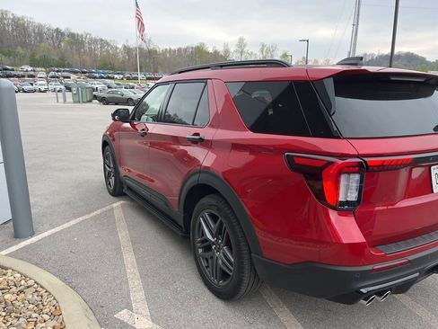 Used 2026 Ford Explorer ST w/ Sun And Sound Package image 4