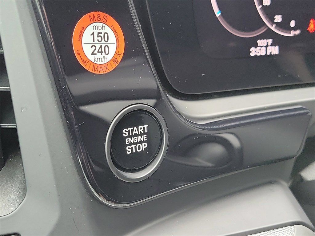 Certified 2025 Porsche Cayenne AWD/4WD image 35