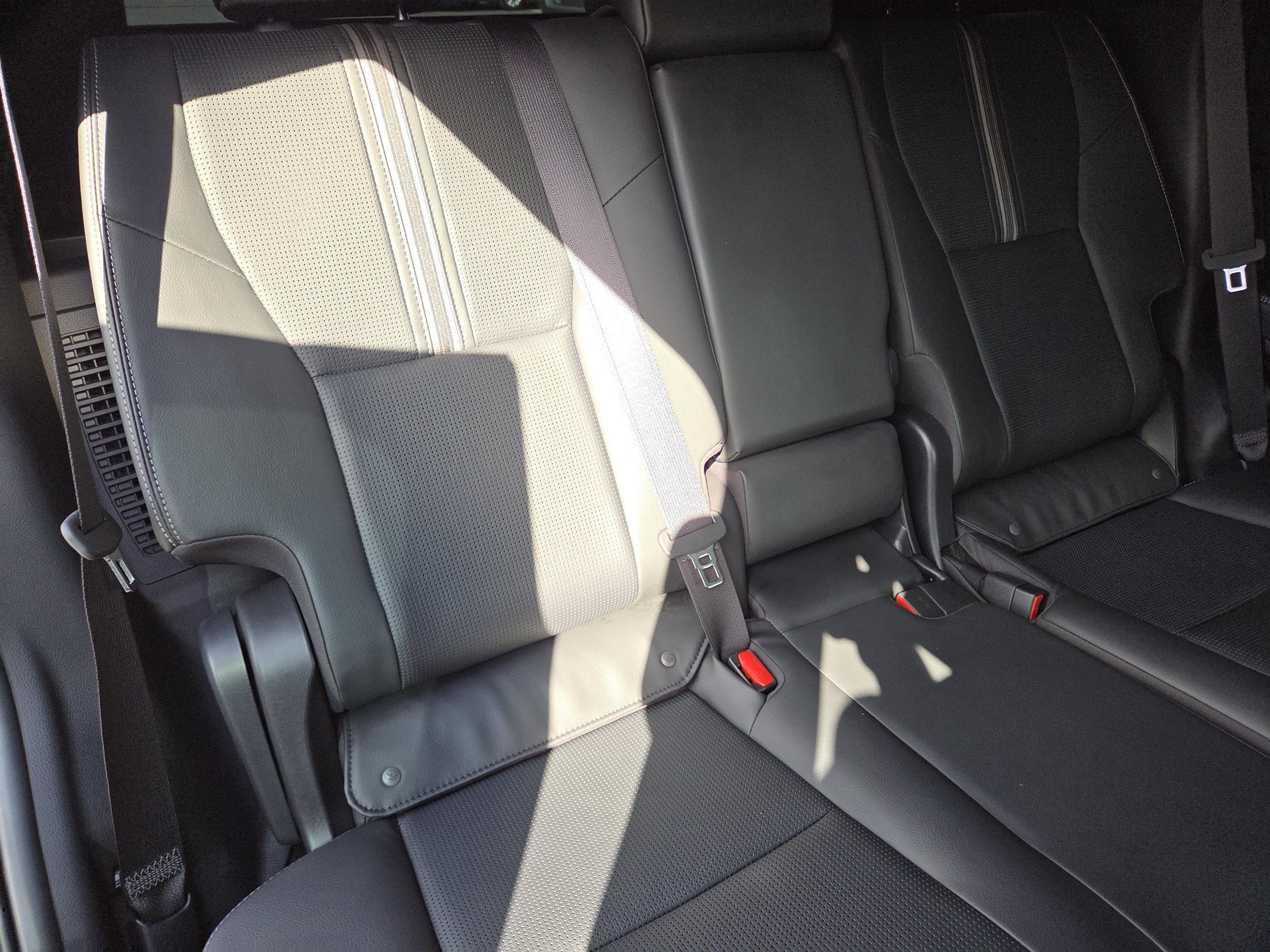 Used 2025 Toyota 4Runner Limited AWD/4WD image 5