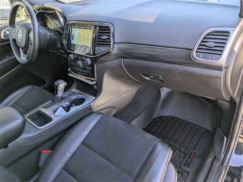 Certified 2021 Jeep Grand Cherokee Laredo X image 31