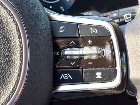 Used 2024 Kia Carnival SX FWD image 31