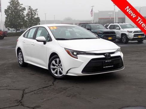 Certified 2023 Toyota Corolla LE image 2