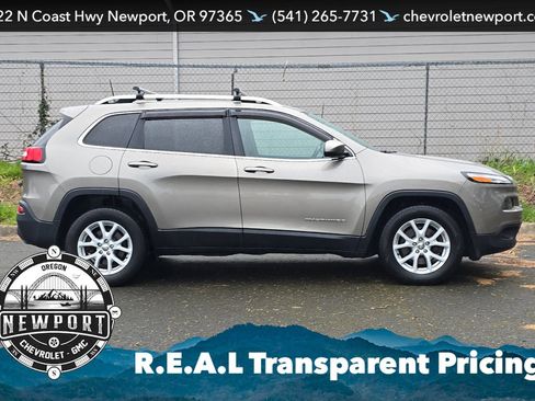 Used 2017 Jeep Cherokee Latitude w/ Safety/Convenience Group image 3
