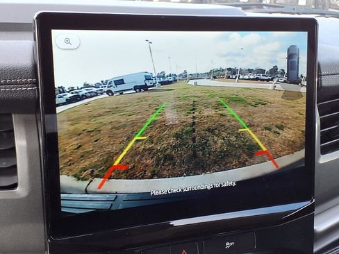 Used 2024 Ford Expedition Max XLT image 11