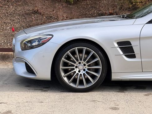 Used 2017 Mercedes-Benz SL 450 image 11