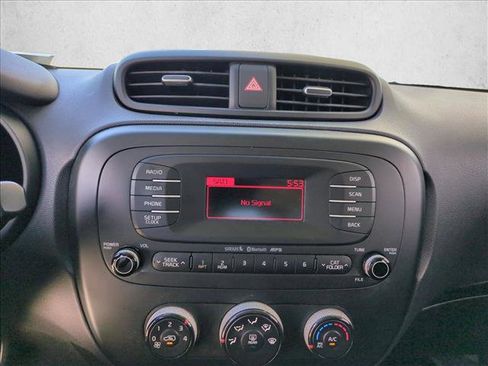 Used 2014 Kia Soul FWD image 13
