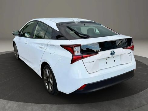 Used 2022 Toyota Prius XLE FWD image 6