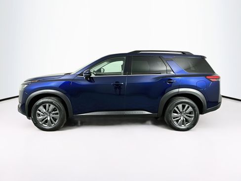 Used 2025 Nissan Pathfinder SV FWD image 4