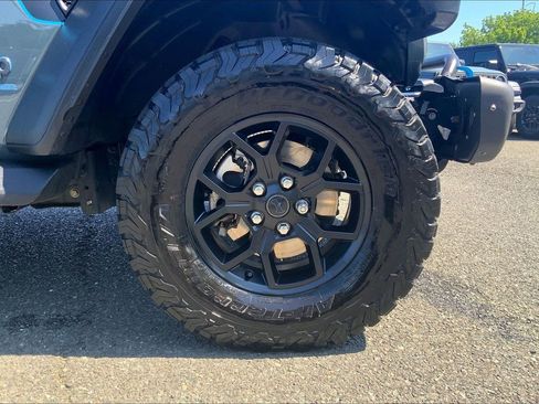 Used 2024 Jeep Wrangler Unlimited AWD/4WD image 10